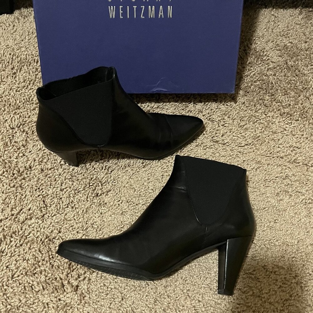 Stuart Weitzman Women Scooped Bootie Black US Size 7M